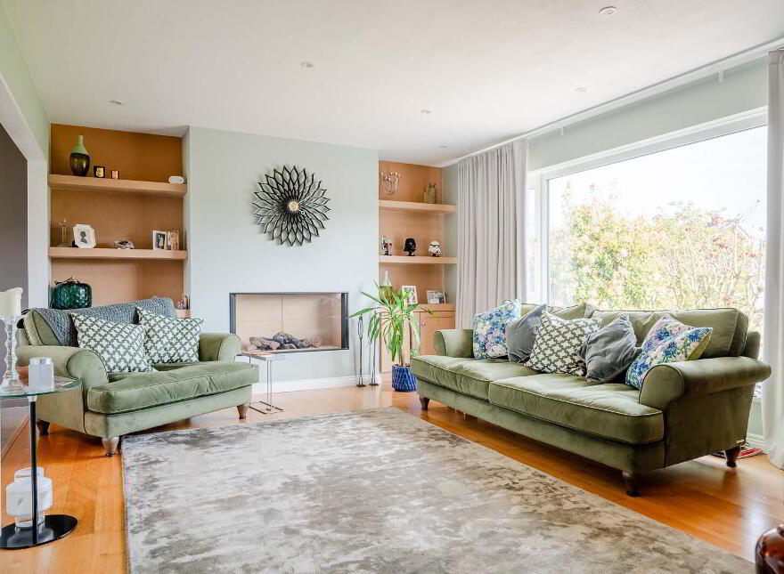 10 Deanfield, Bangor, BT19 6NX