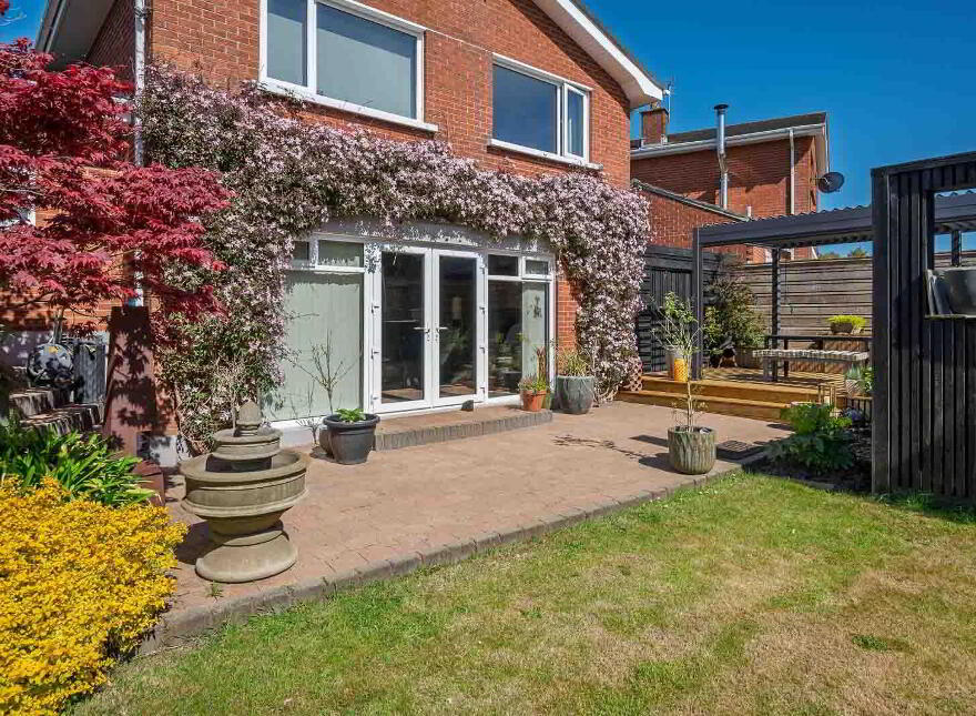 10 Deanfield, Bangor, BT19 6NX