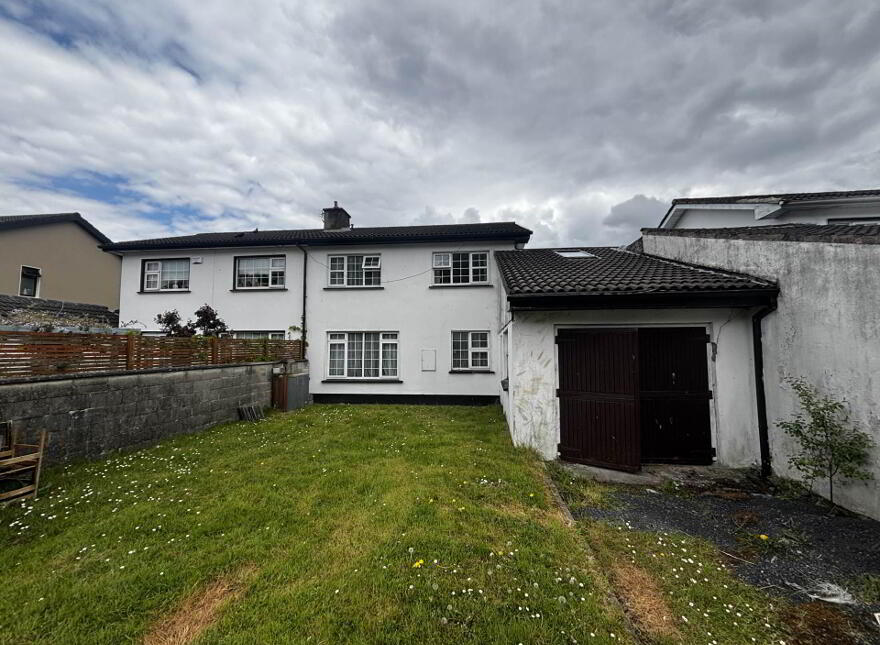 30 Lisheen, Shannon, V14NA49