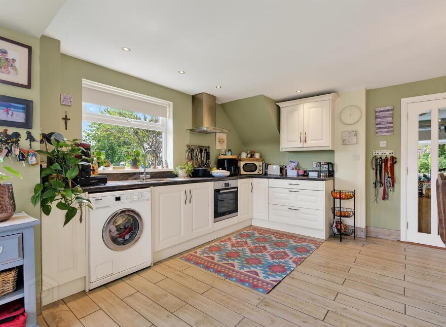 27 Glendun Park, Dunmurry, Belfast, BT17 9AY