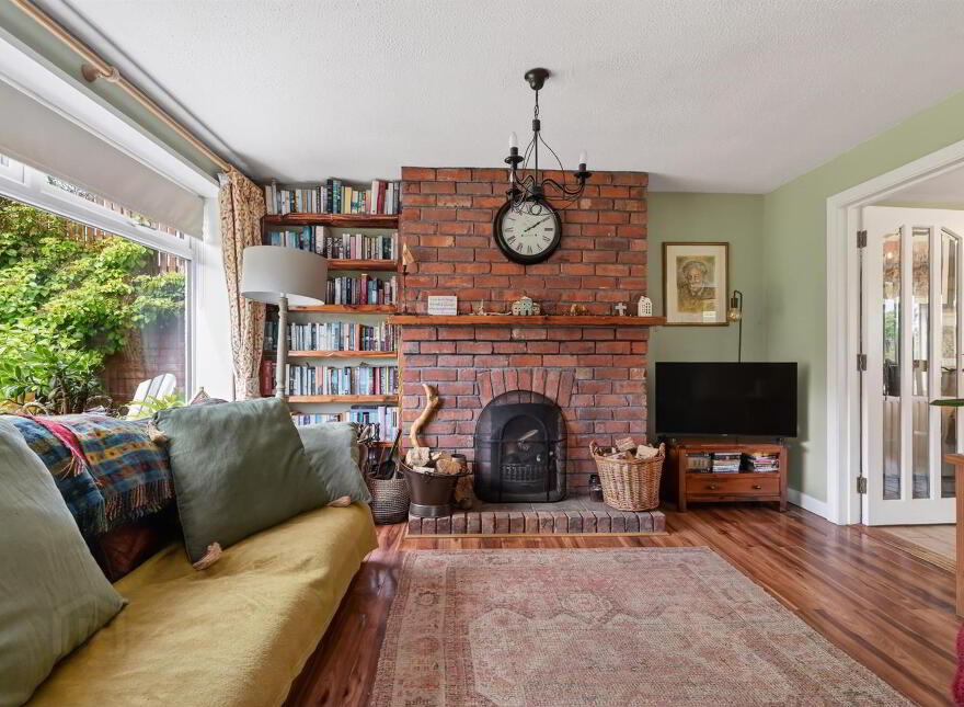27 Glendun Park, Dunmurry, Belfast, BT17 9AY