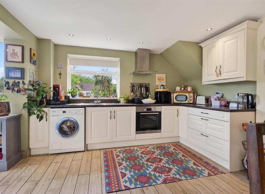 27 Glendun Park, Dunmurry, Belfast, BT17 9AY