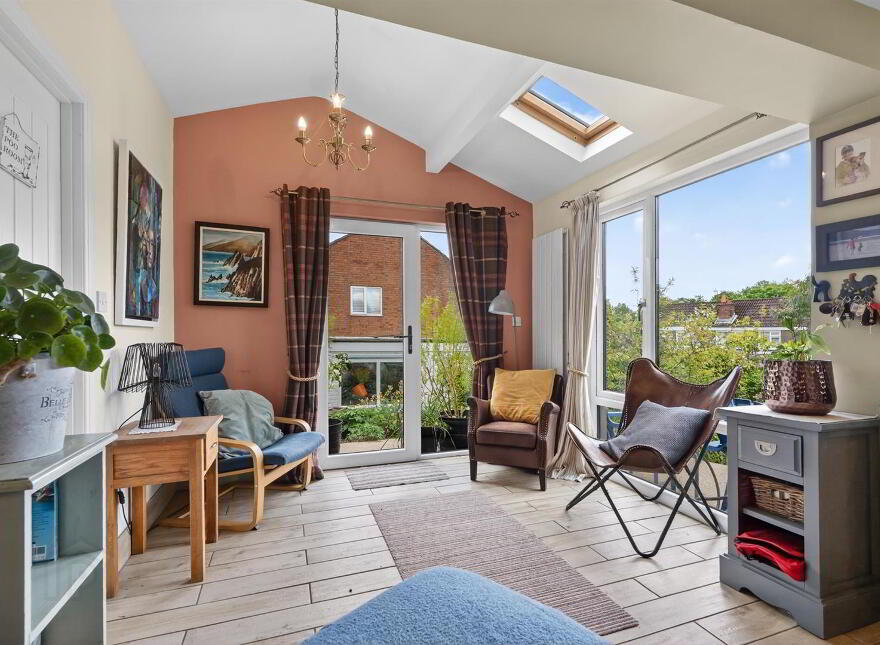 27 Glendun Park, Dunmurry, Belfast, BT17 9AY