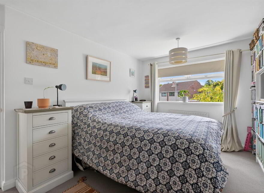 27 Glendun Park, Dunmurry, Belfast, BT17 9AY