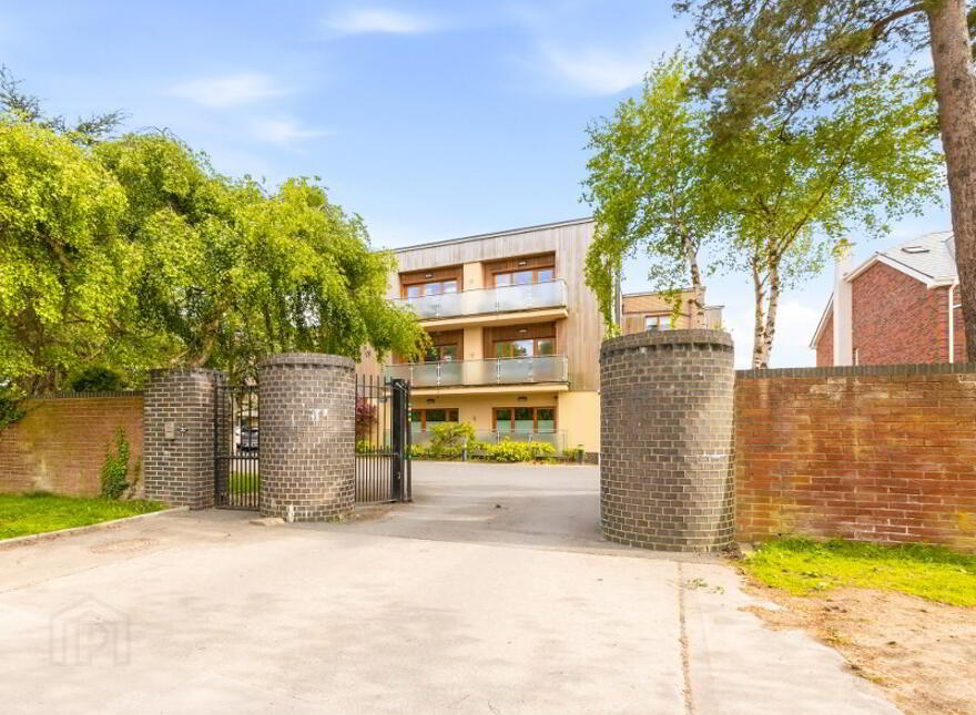 2 Cedar Grove, Firhouse Road, Knocklyon, Dublin 16, D16AK80