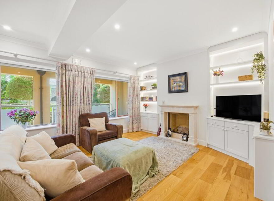 2 Cedar Grove, Firhouse Road, Knocklyon, Dublin 16, D16AK80