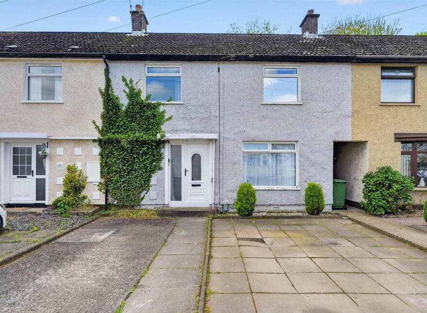 81 Rowan Drive, Dunmurry, Belfast, BT17 9QE