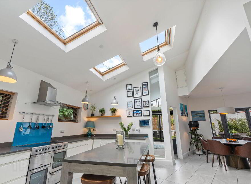 Namche Bazaar, Bridgestown, Cloghroe, T23WR40