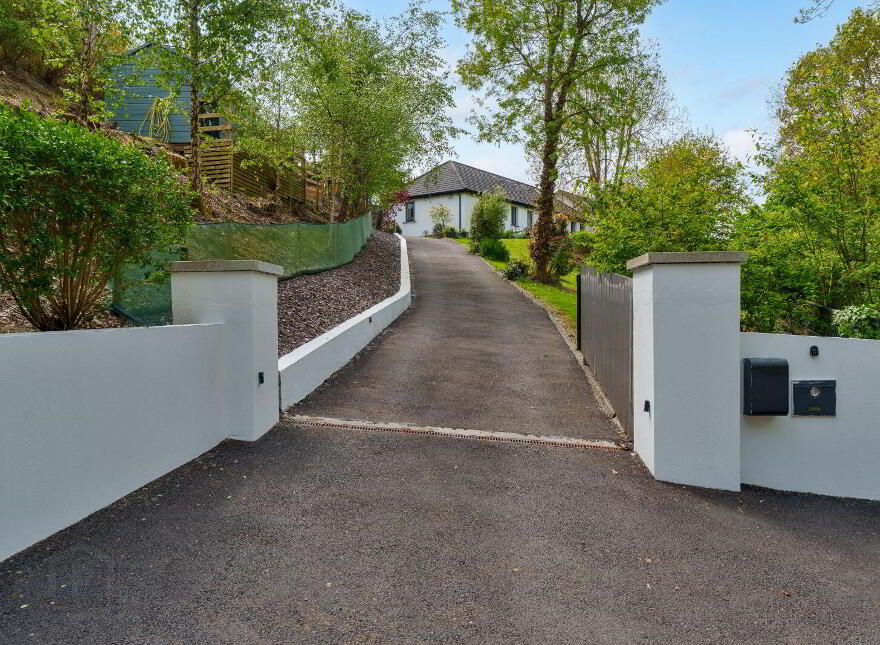 Namche Bazaar, Bridgestown, Cloghroe, T23WR40