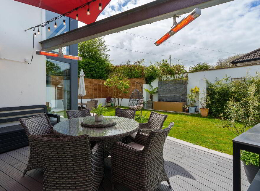 Namche Bazaar, Bridgestown, Cloghroe, T23WR40