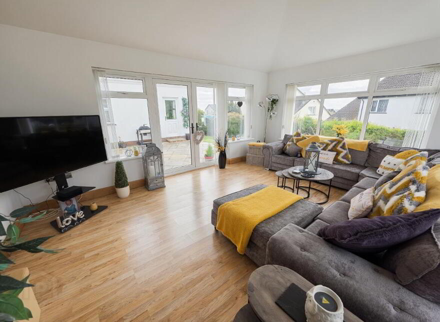 15 Broadlands Park, Carrickfergus, BT38 7DB