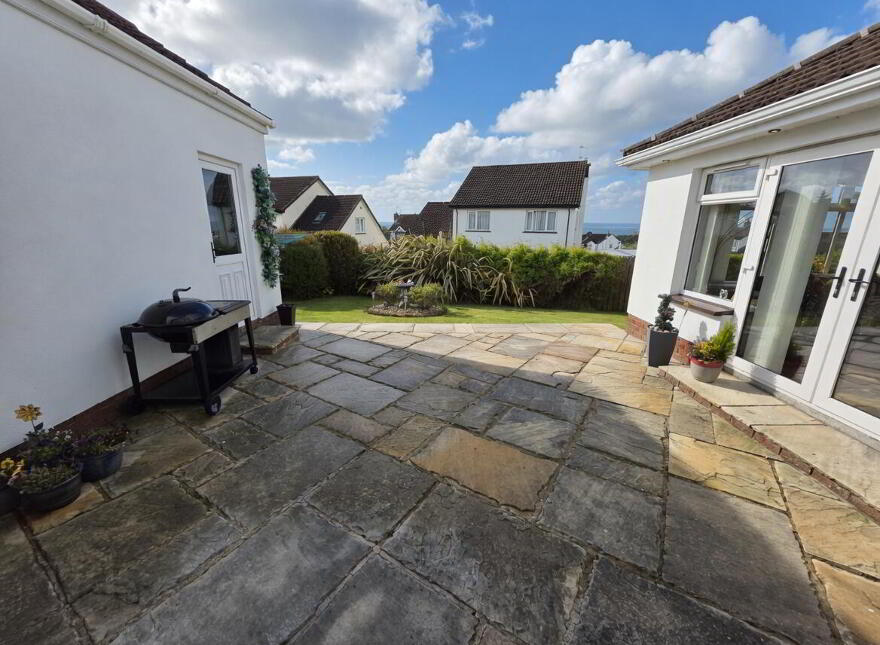 15 Broadlands Park, Carrickfergus, BT38 7DB