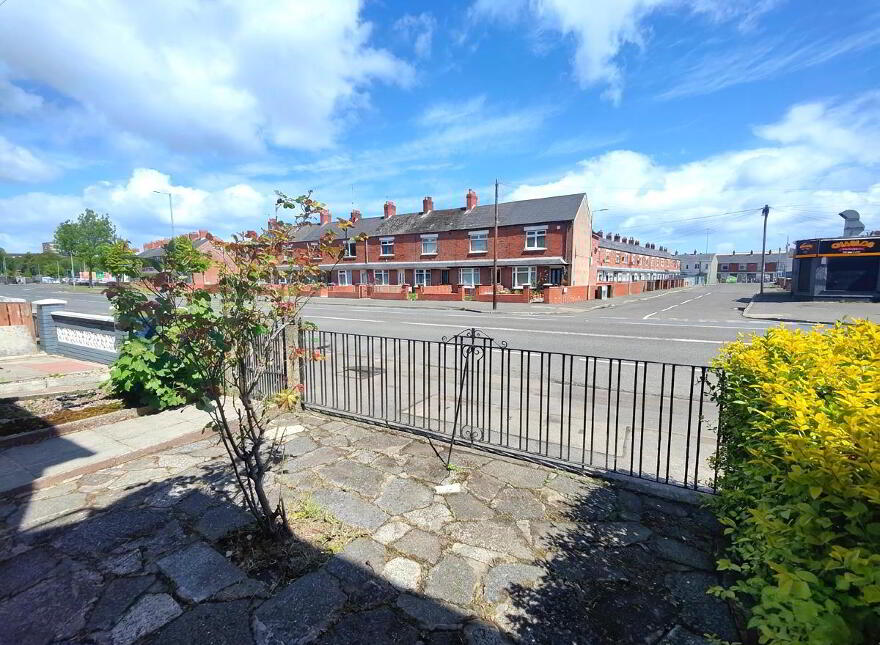 100 Shore Road, Belfast, BT15 3QA