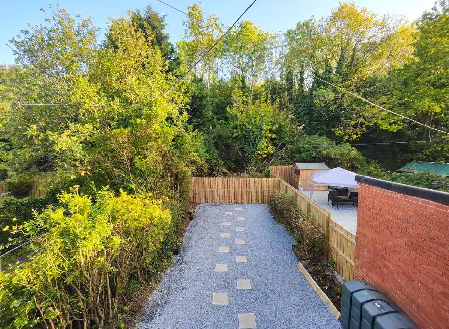 100 Shore Road, Belfast, BT15 3QA