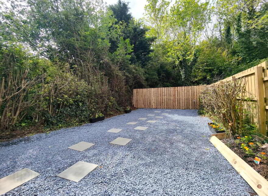 100 Shore Road, Belfast, BT15 3QA