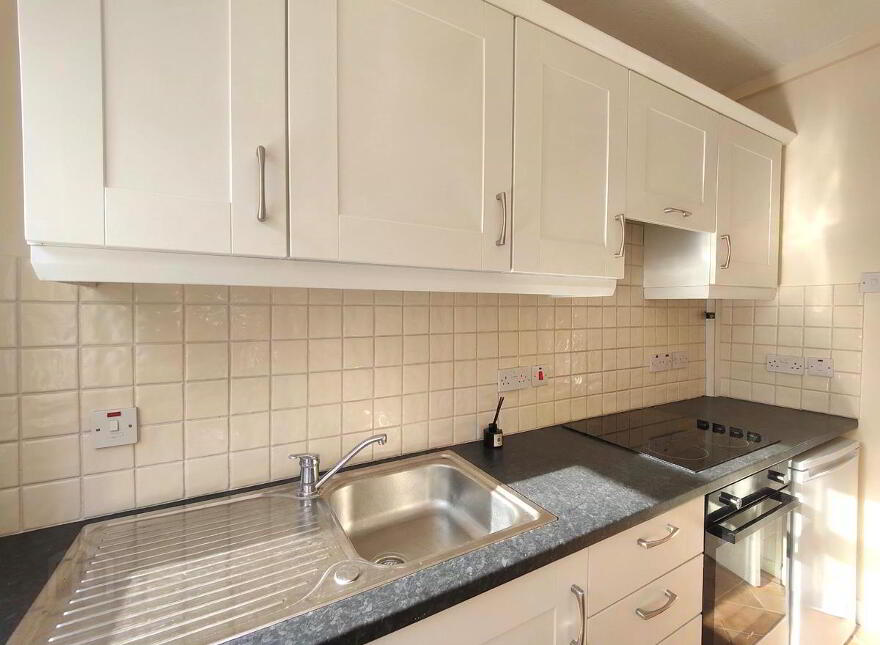 100 Shore Road, Belfast, BT15 3QA