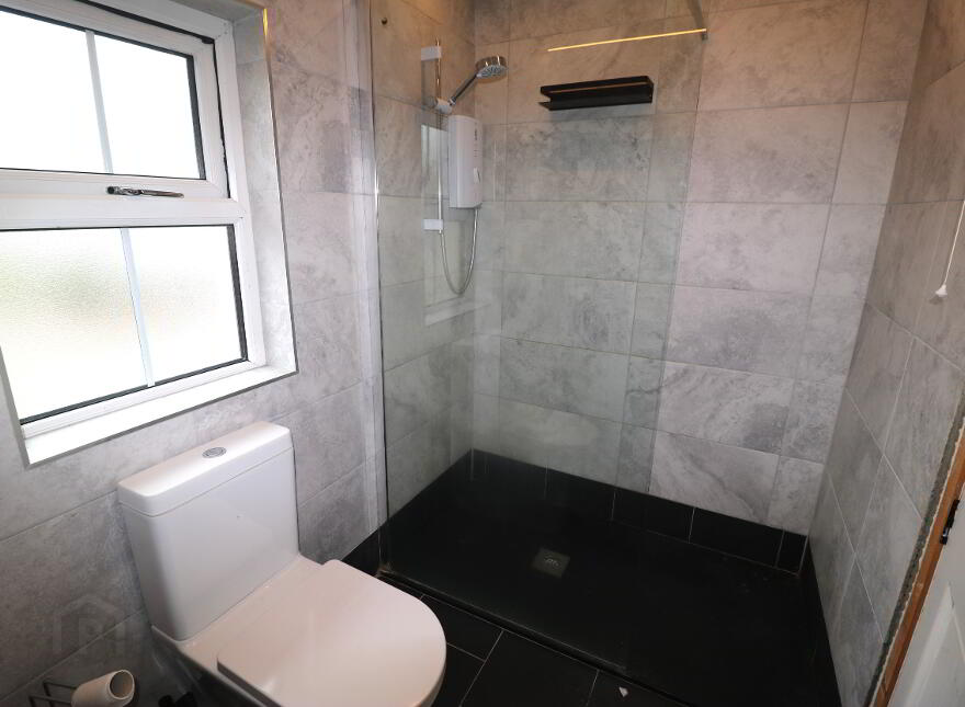 64 Riverdale, Ballymena, BT42 2JB