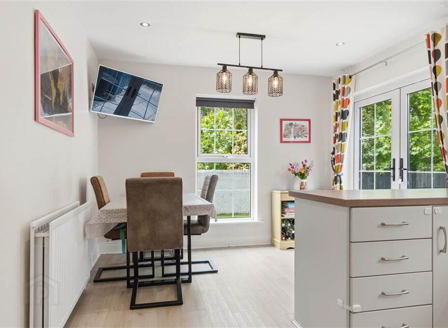 35 Tullymore Dale, Broughshane, BT43 7TD