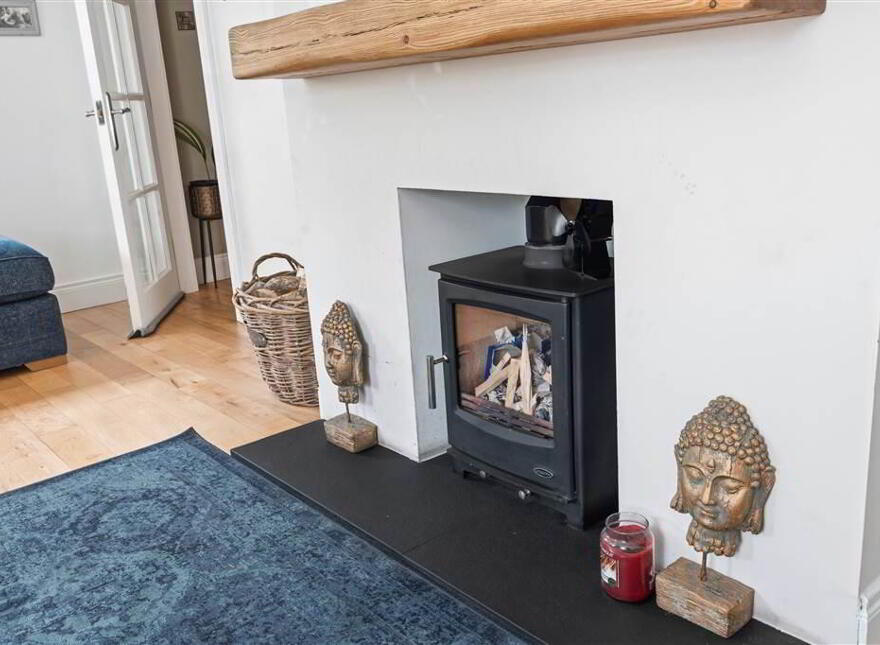 35 Tullymore Dale, Broughshane, BT43 7TD