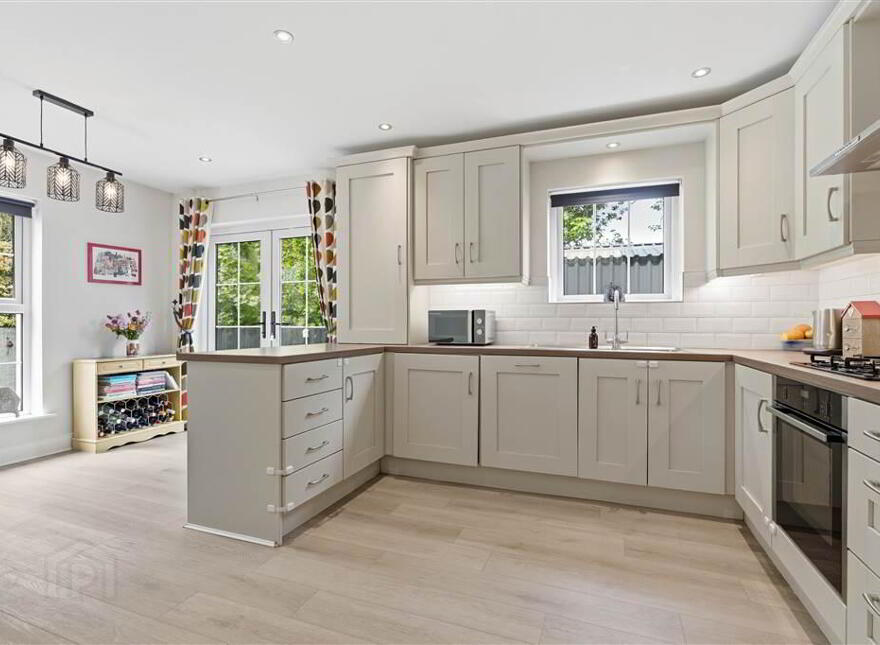 35 Tullymore Dale, Broughshane, BT43 7TD