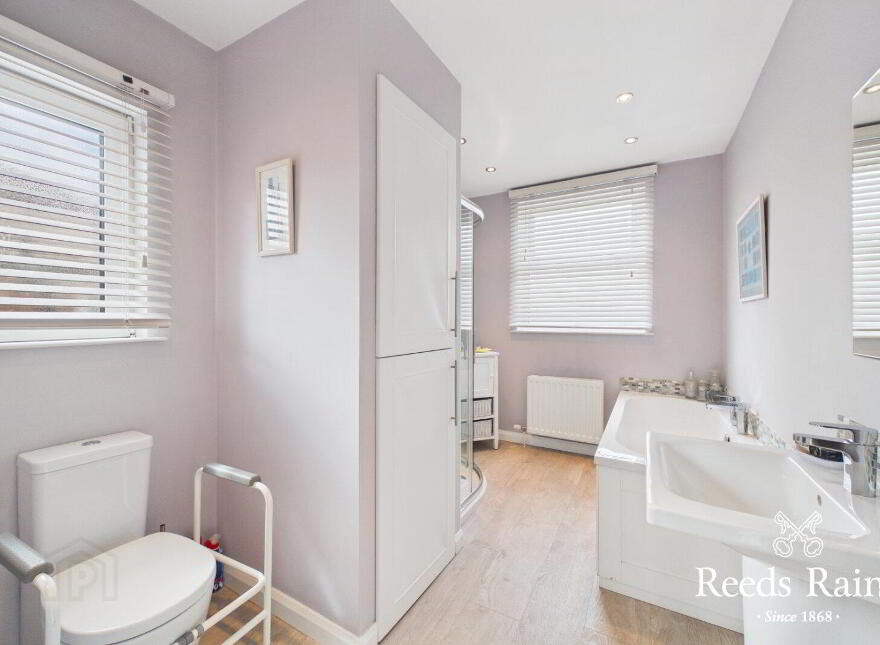 7 Gilnahirk Crescent, Belfast, BT5 7DU