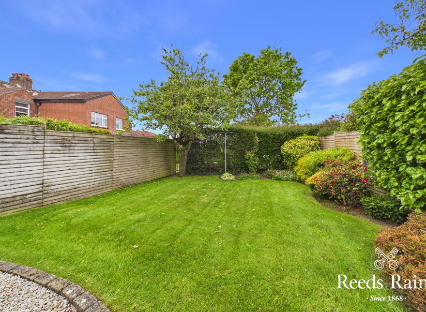 7 Gilnahirk Crescent, Belfast, BT5 7DU