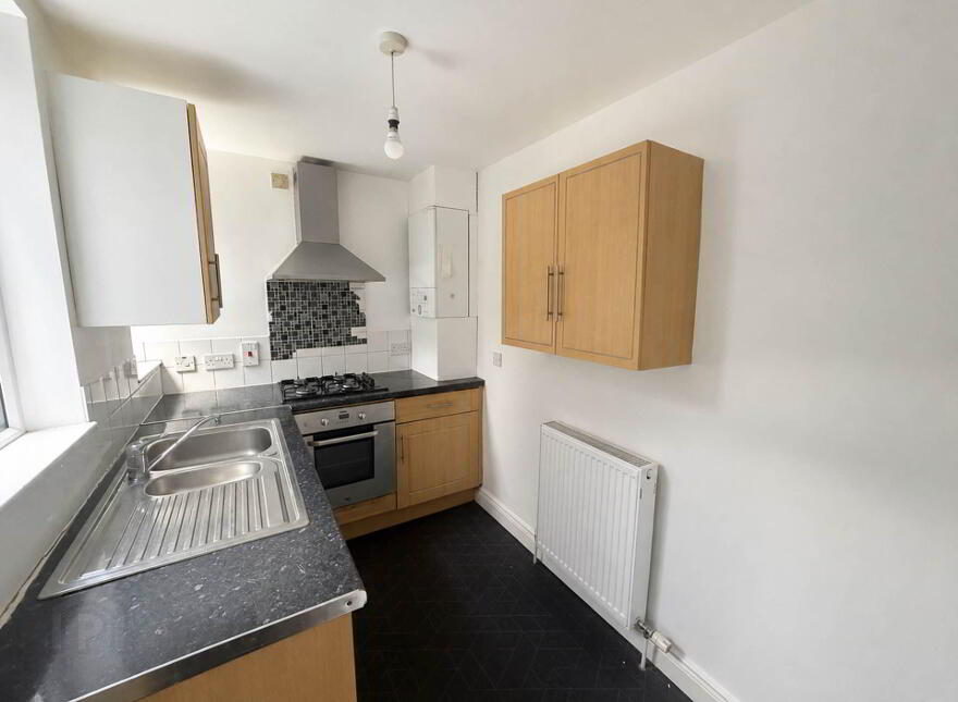72 Chamberlain Street, Belfast, BT5 4JE