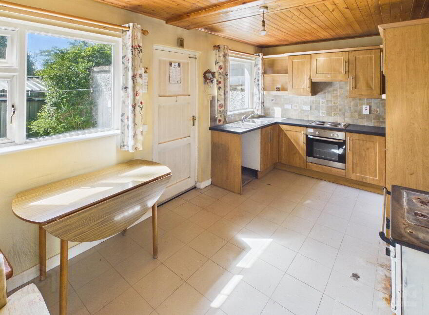 12 Hillview Crescent, Killeigh, R35HD53