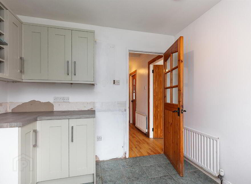 5 Hollybrook Avenue, Newtownabbey, BT36 4ZL