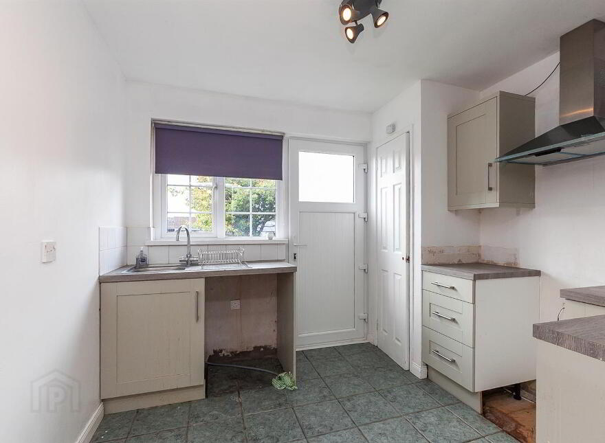 5 Hollybrook Avenue, Newtownabbey, BT36 4ZL