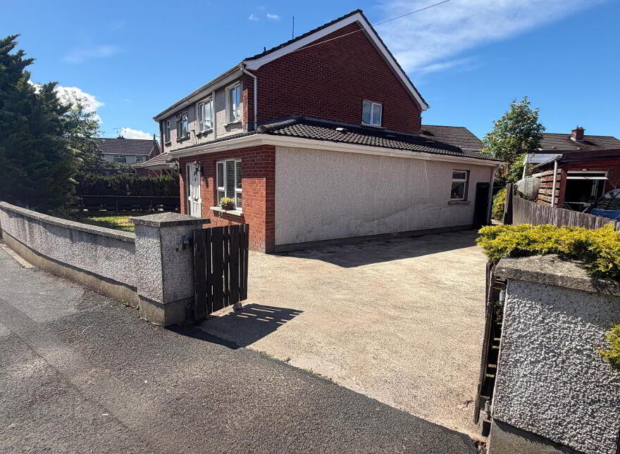 38 Enagh Park, Limavady, BT49 0SA