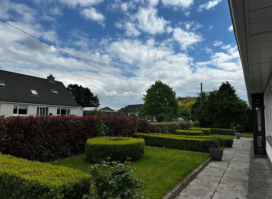 Ard Éireann, The Crescent, R95XP5P
