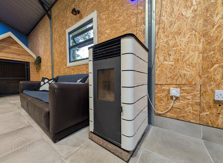 Blackthorn, Carrowntawy, Ballinacarrow, F56P620