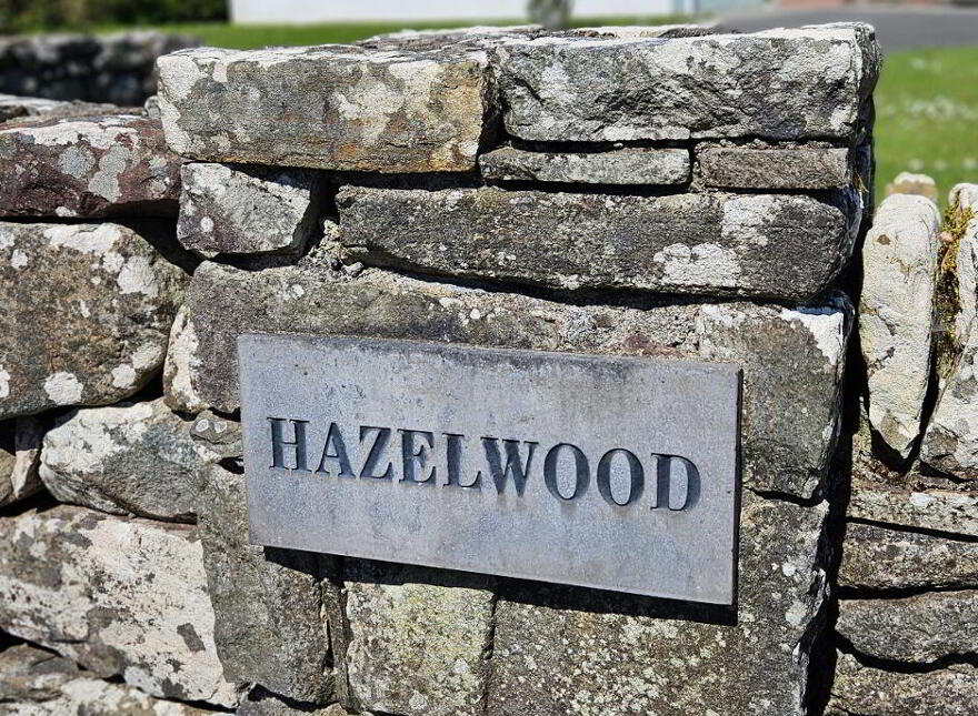 Hazelwood, Sroove, Monasteraden, F45V244