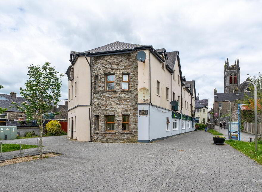 13 The Archways, Bridge Street, Carrick-On-Shannon, N41KC57