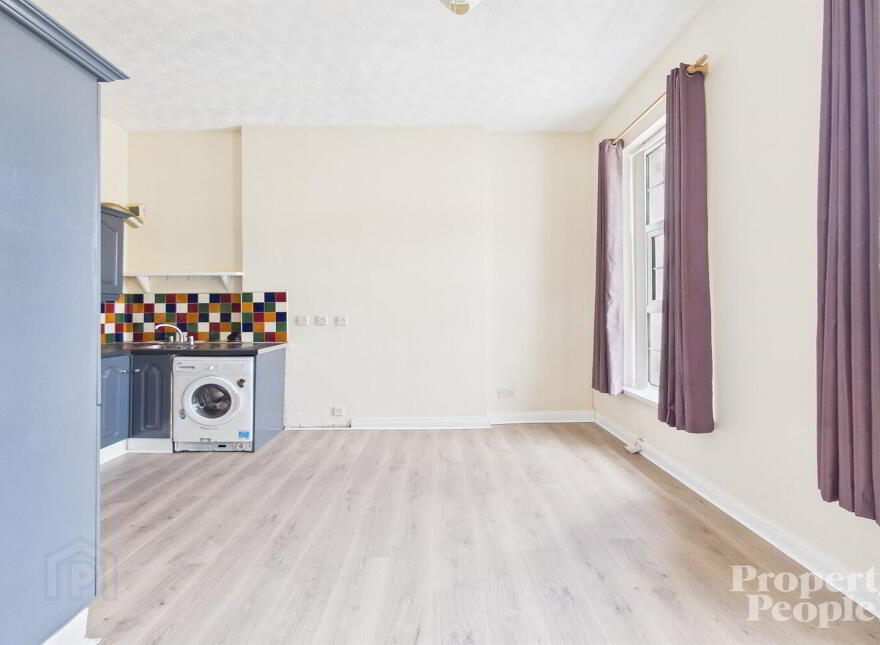 APT 3 - 695 Antrim Road, Belfast, BT15 4EH