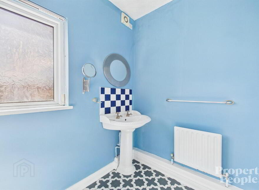 APT 3 - 695 Antrim Road, Belfast, BT15 4EH