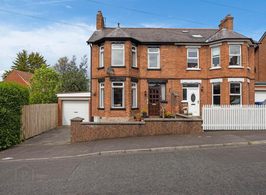 69 Irwin Crescent, Ballyhackamore, Belfast, BT4 3AQ