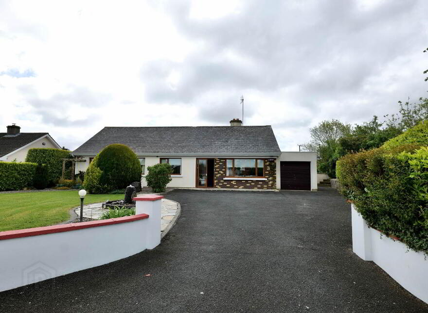 Love Lane, Charleville, P56CX80