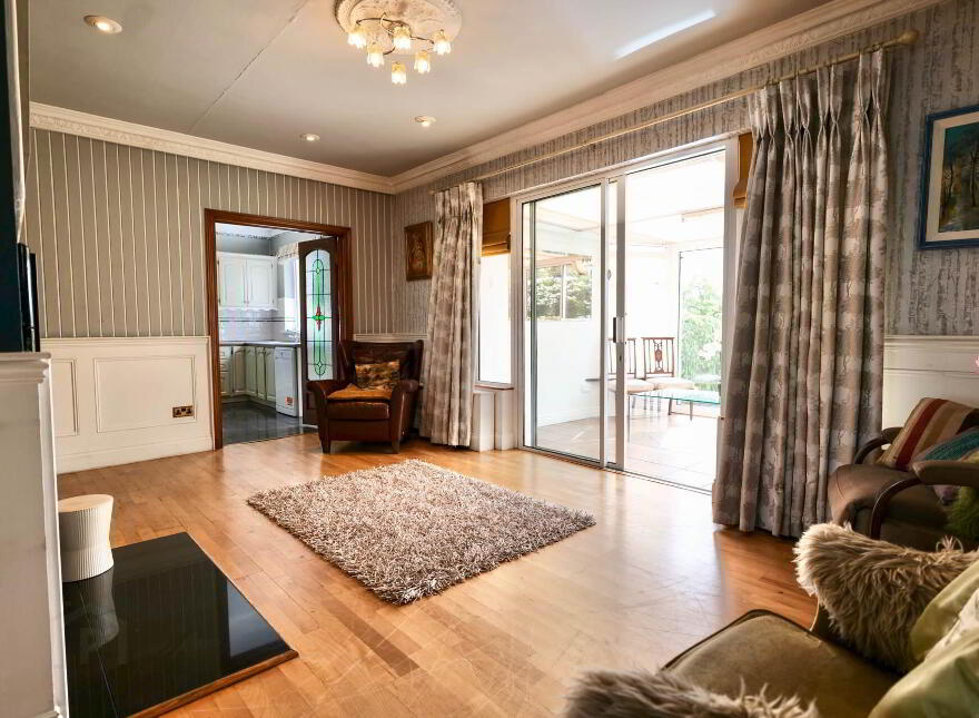 Love Lane, Charleville, P56CX80