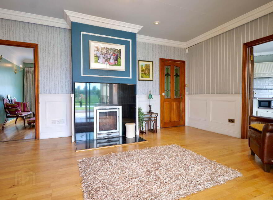 Love Lane, Charleville, P56CX80