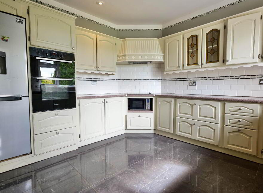 Love Lane, Charleville, P56CX80