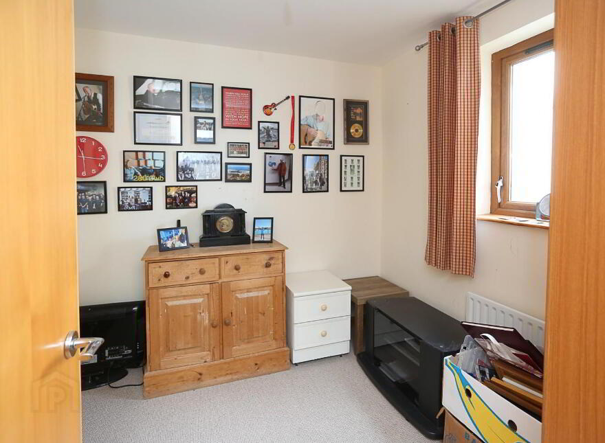27 Shaftesbury Drive, Bangor, BT20 3GF