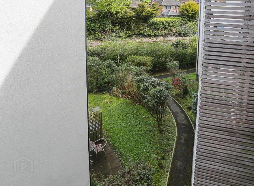 27 Shaftesbury Drive, Bangor, BT20 3GF