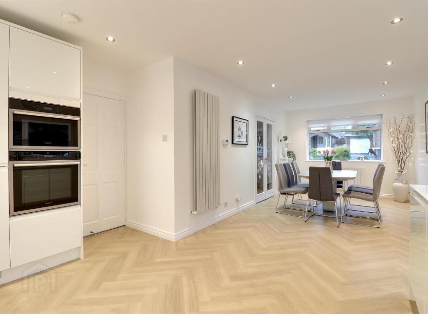 6 Beverley Drive, Newtownards, BT23 7UF