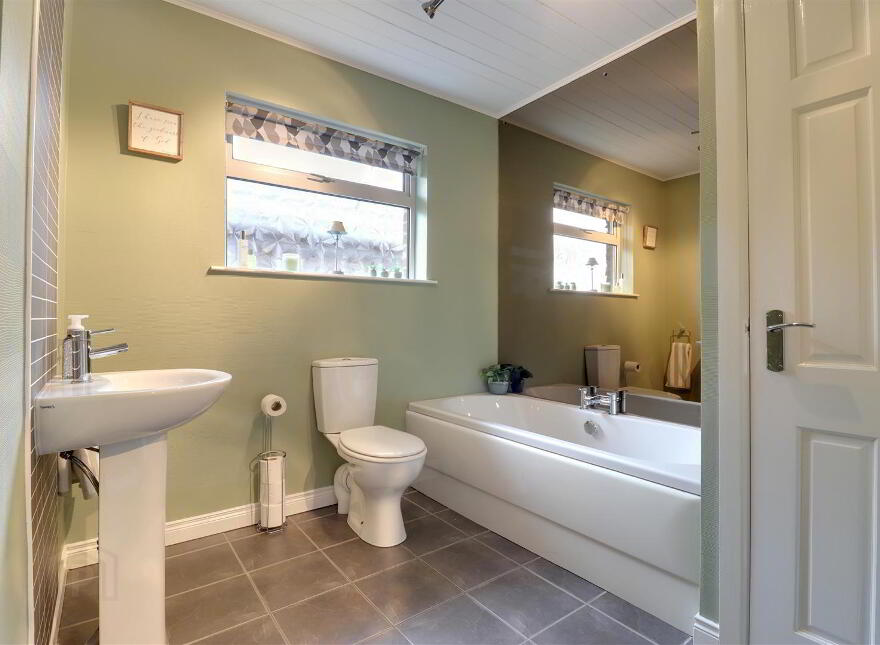 6 Beverley Drive, Newtownards, BT23 7UF