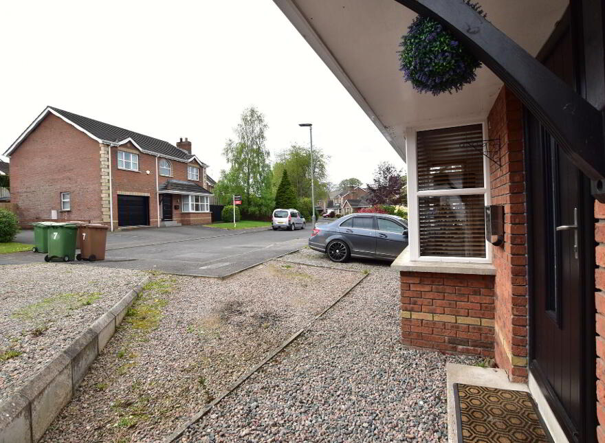 5 Cottage Avenue, Dollingstown, BT67 9NL