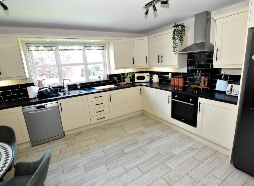 5 Cottage Avenue, Dollingstown, BT67 9NL
