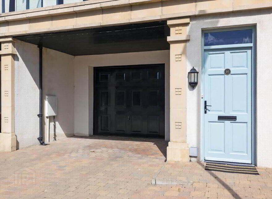 16 Thompson Manor, Lisburn, BT28 3GA