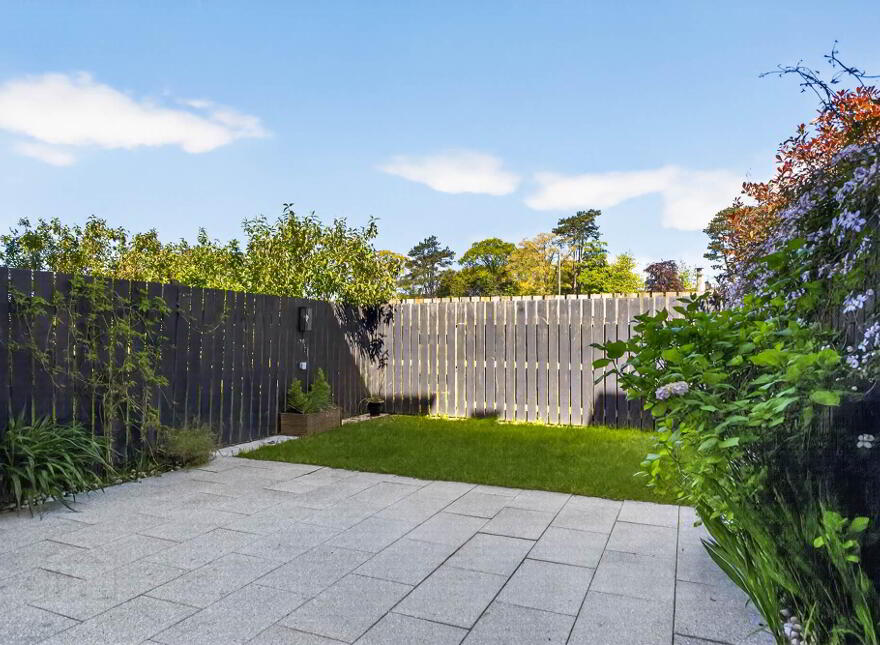 16 Thompson Manor, Lisburn, BT28 3GA